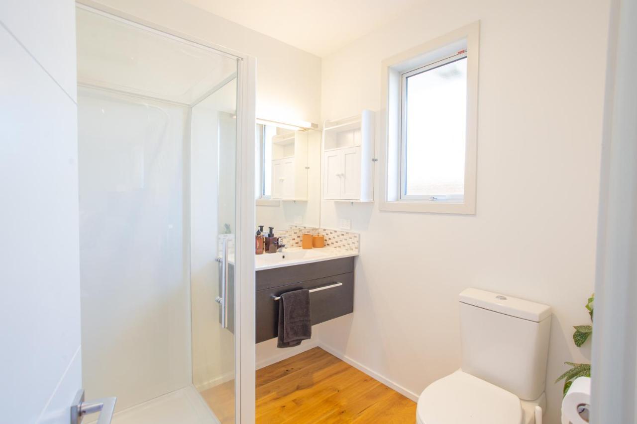 Luxury Spa, Outdoor Fireplace & Games - Sleeps 10, 18 Mins From Chc Airport * Prebbleton