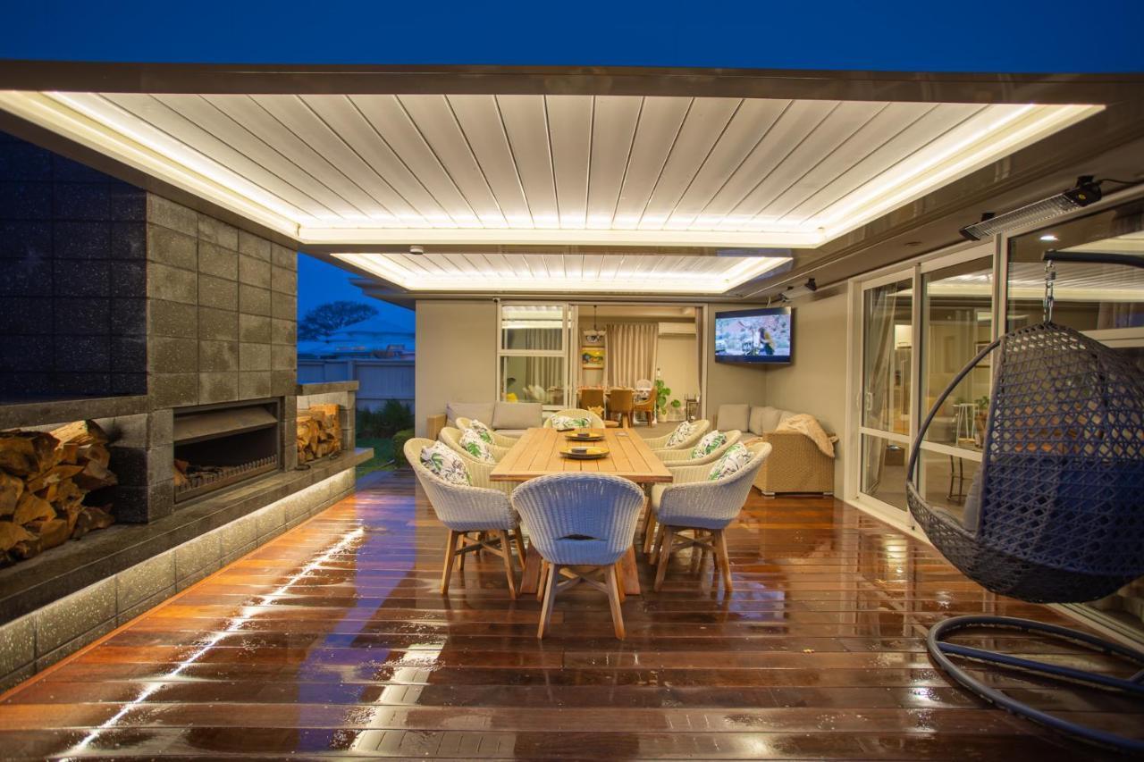 Luxury Spa, Outdoor Fireplace & Games - Sleeps 10, 18 Mins From Chc Airport Prebbleton