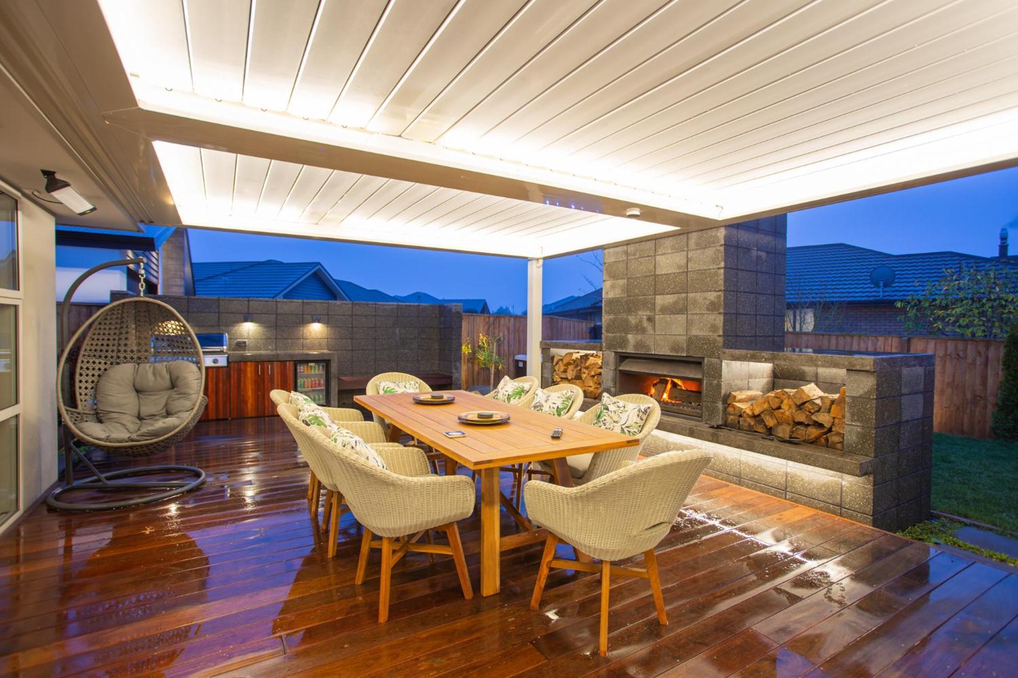 Luxury Spa, Outdoor Fireplace & Games - Sleeps 10, 18 Mins From Chc Airport Holiday home Prebbleton